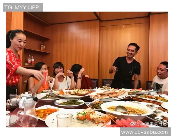 美媒分享库里一家六口温馨聚餐照片时光荏苒令人感慨不已